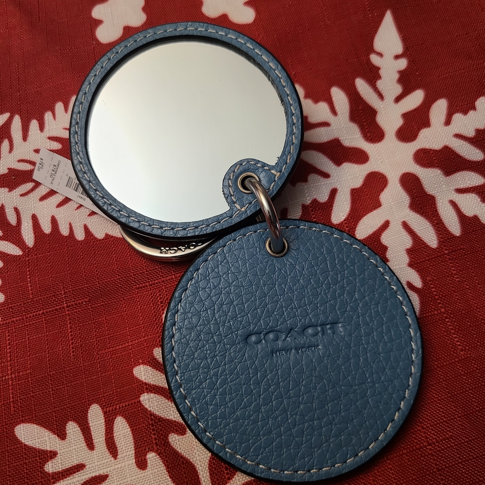 BLACK LEATHER KEYCHAIN WITH PUPPIES AND MIRROR - Picture 3 of 5